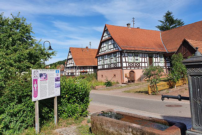 Denkmalzone Rumbach, Ortsstrasse