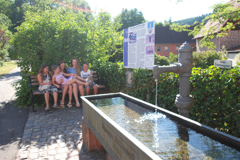 Dorfbrunnen Rumbach / Pfalz